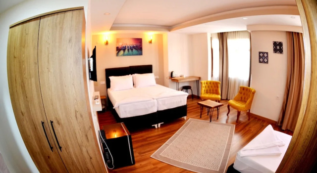 Четырёхместный семейный номер Standard PALMERA OLD CITY