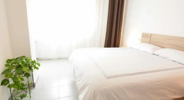 Reus Bedrooms 2 habitaciones con baño privado y cocina compartida