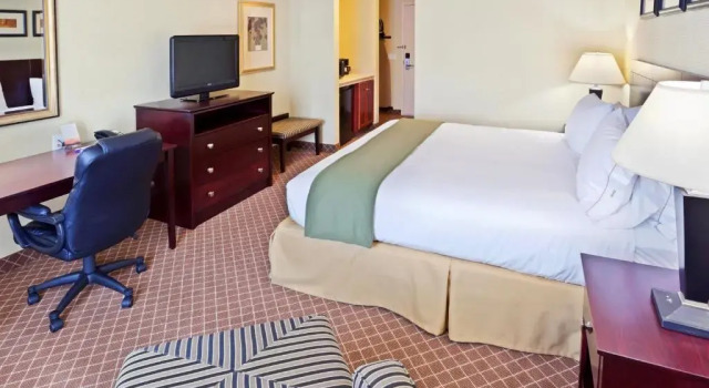 Номер Standard Holiday Inn Express Hotel & Suites Chehalis - Centralia by IHG