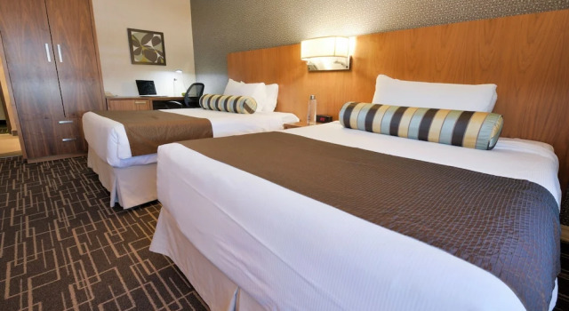 Четырёхместный номер Superior Hotel Universel Montréal