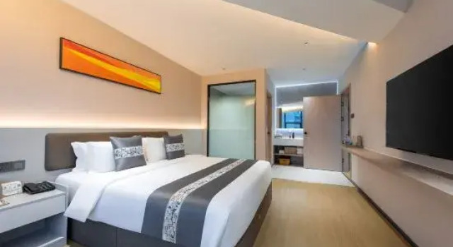 Двухместный люкс Days Inn Zhuhai Selected Wyndham Hotel (Couple Middle Road Branch)