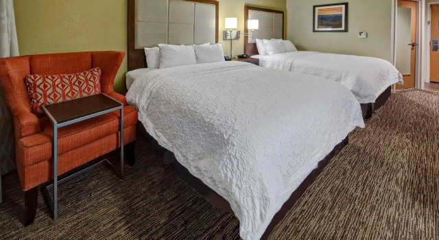 Четырёхместный номер Standard Hampton Inn Concord/Kannapolis