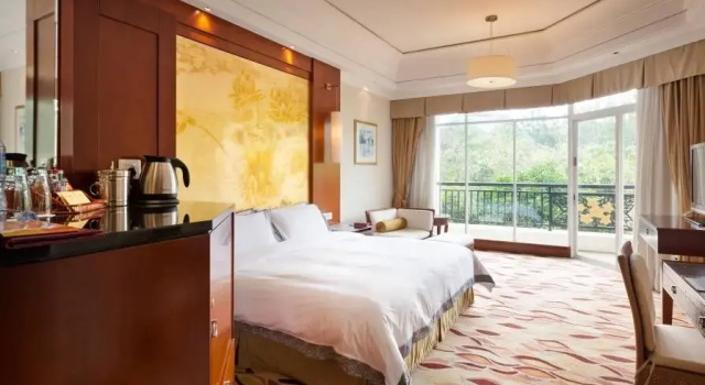 Номер Deluxe с видом на бассейн Goodview Hot Spring Hotel Tangxia