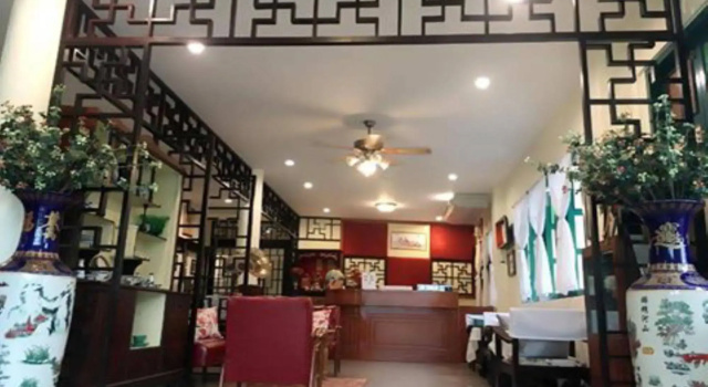 Srisomboon Hostel
