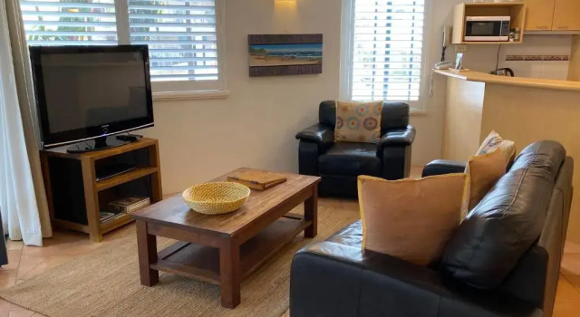 Апартаменты Byron Quarter Apartments