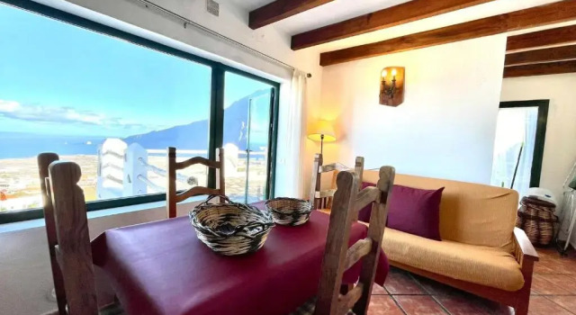 Апартаменты Apartment in a rural house, wonderful ocean view in El Hierro