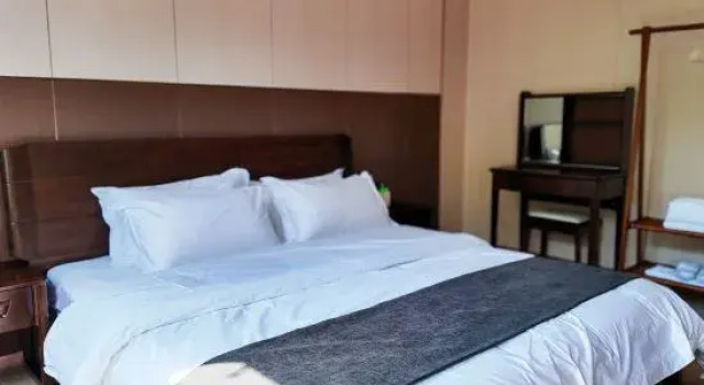 Семейный люкс с 3 комнатами Zhulin Homestay