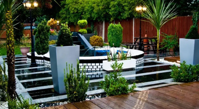 Кровать в общем номере Skylark Guest House