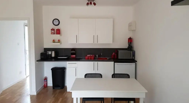 Апартаменты The Lily Pad apartment & Wrens Nest studio