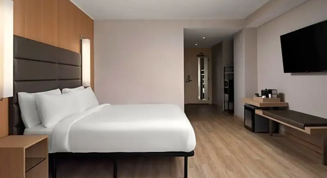 Номер Standard AC Hotel by Marriott Phoenix Downtown