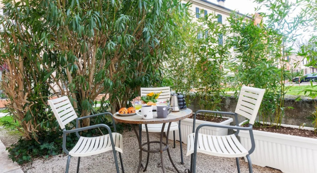 Апартаменты University Apartment con parcheggio e giardino