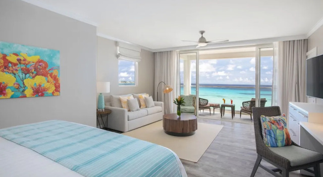Номер Luxury Luxury Collection at Sea Breeze Beach House by Ocean Hotels