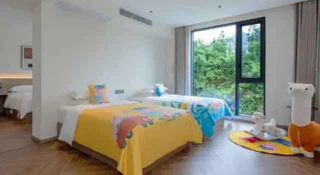Люкс Enshi Jiujiu Homestay (Grand Canyon Tourist Center Store)