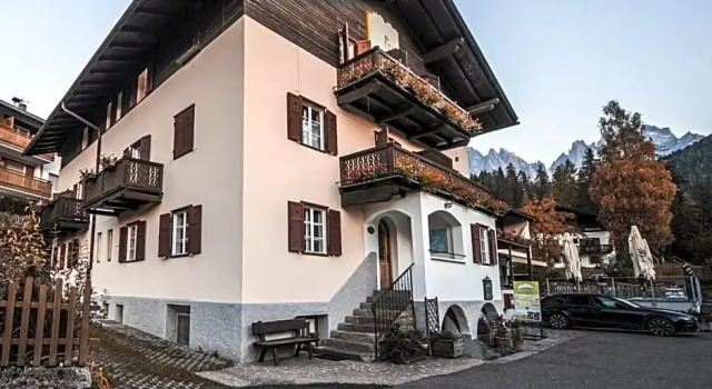 Hotel Fines, Забронировать Отель Фунес Valle Isarco