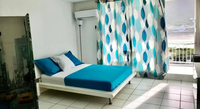 Studio with lake view balcony and wifi at Saint Martin