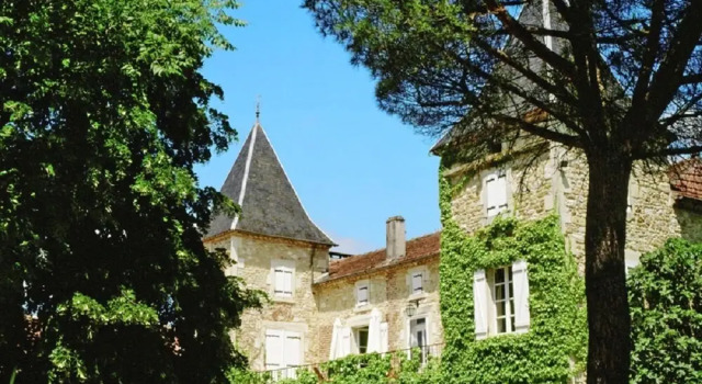 Wonderful location for weddings and parties by French château, Réserver Hôtel Crayssac Lot Valley