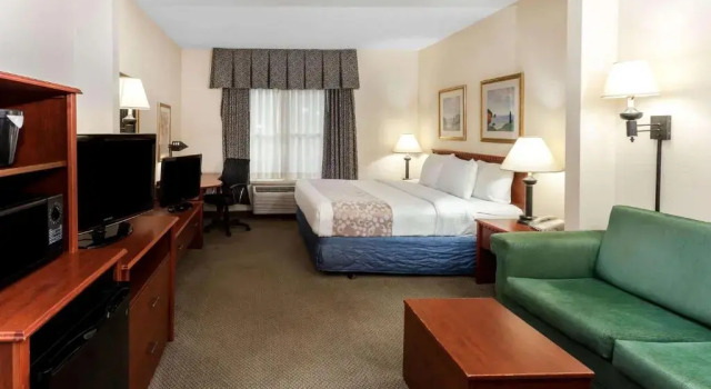 Люкс La Quinta by Wyndham Milwaukee SW New Berlin