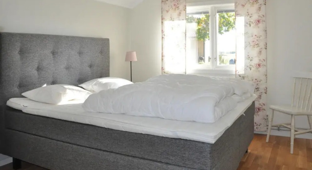 1 Bedroom Pet Friendly Home In Säffle, Book Hotel  