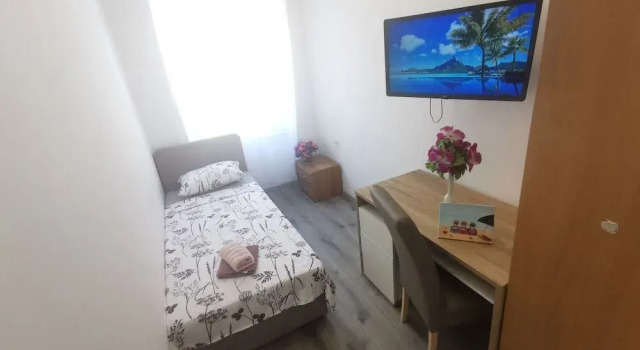 Little flower in city center, Забронировать Отель Отели Приморско-Горанской жупания 4 звезды, 4*