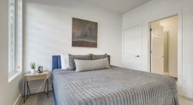 Gorgeous St George Condo w/ Community Pool!, Забронировать Отель Отели Сент-Джордж с парковкой, рядом с Гольф клуб "Корал Каньон", Парковка