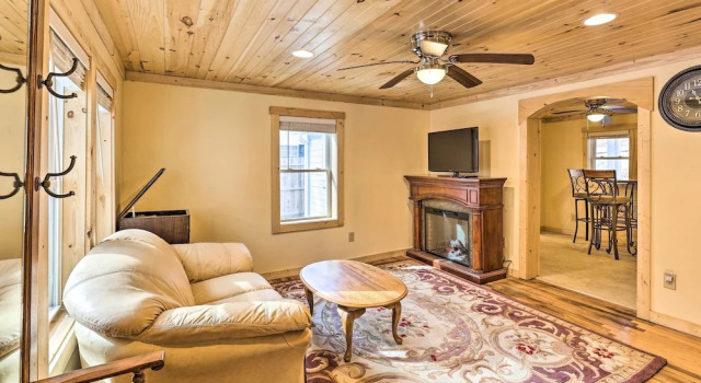 Коттедж Quaint Appalachian Getaway ~ 2 Mi to Boone!