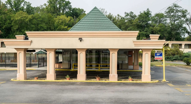 Rodeway Inn University