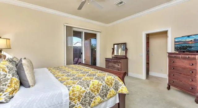 Syracuse 3 Bedroom Home by NFVH, Book Feriehus North Naples Florida