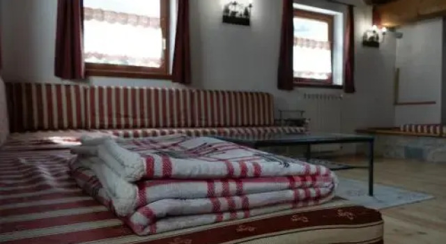 Due Parchi B&B, Забронировать Отель Вецца-д'Ольо Адамелло