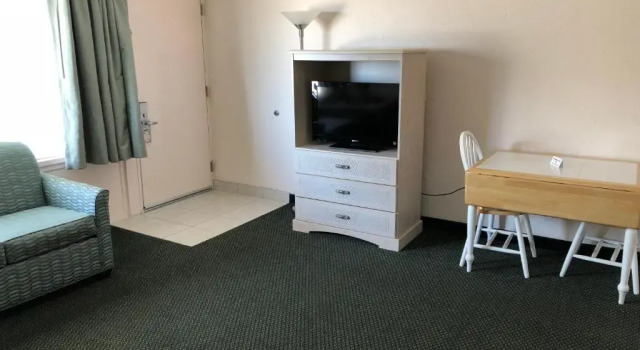 Люкс с 2 комнатами Biscayne Family Resort