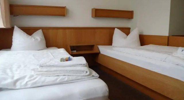 Hotel Sturm, Book Hotel Tangermuende 