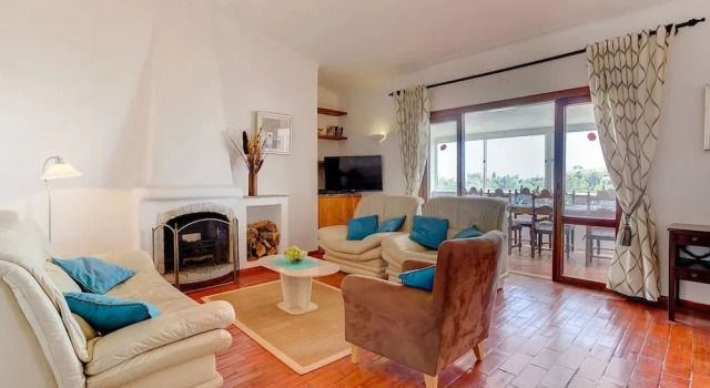 Коттедж Villa Vale Verde 5 Bedroom Villa, 10 min walk to