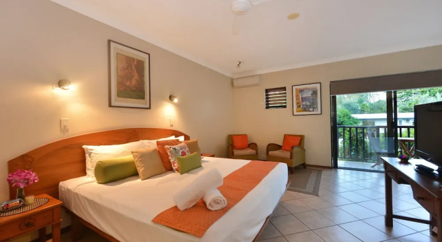 Двухместная студия с балконом Seascape Holidays at The Queenslander