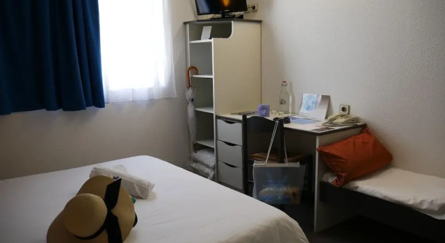 Hôtel des Thermes Callou, Book Hotel Hoteller i Allier med morgenmad, Morgenmad