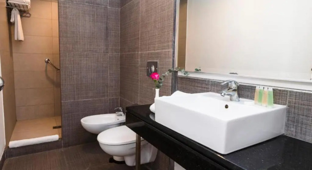 Трёхместный номер Standard The Liwan Hotel