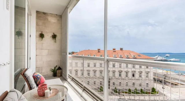 Апартаменты 5th FLOOR Apartment
