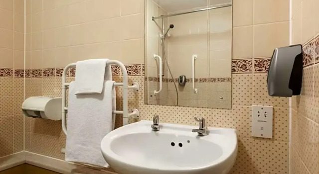 Номер Standard Days Inn by Wyndham Tewkesbury Strensham