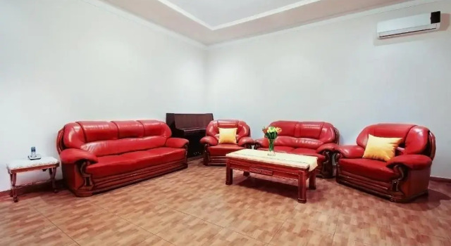 1 Bedroom Apartment near Vernissage