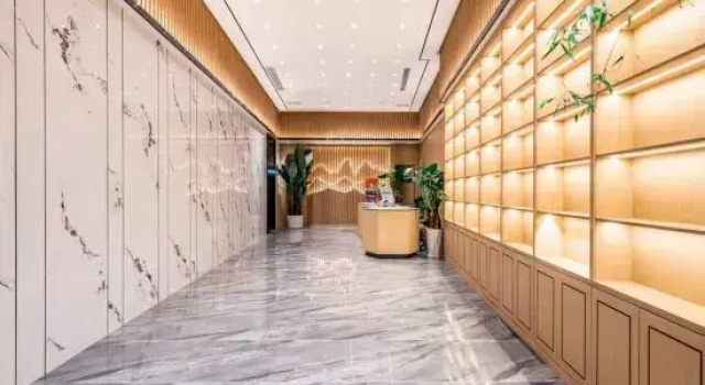 BAMBOO BOAT Express Hotel (Guiyang Penshui Pool Maternal and Child Hospital), Забронировать Отель Отели Гуйян с парковкой, рядом с Modern Capital, Парковка
