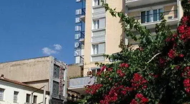 Triton Hotel Piraeus