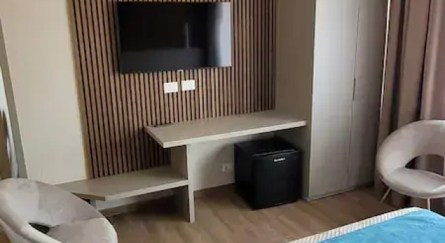 Th Luxury Central