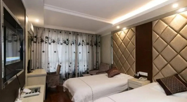 Yiwu Xinze Hotel