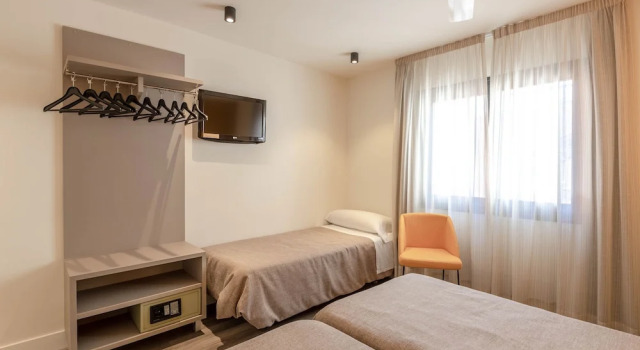 Трёхместный номер Hotel Zeus