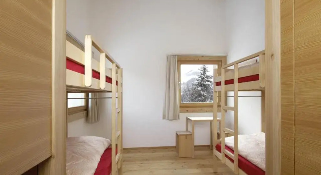 Четырёхместный номер Standard Scuol Youth Hostel