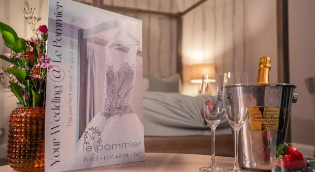 Двухместный номер Deluxe с балконом Le Pommier