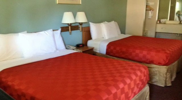 Ramada Inn Olive Tree, Забронировать Отель Сан-Луис-Обиспо San Luis Obispo County, рядом с Гора Серро-Сан-Луис-Обиспо