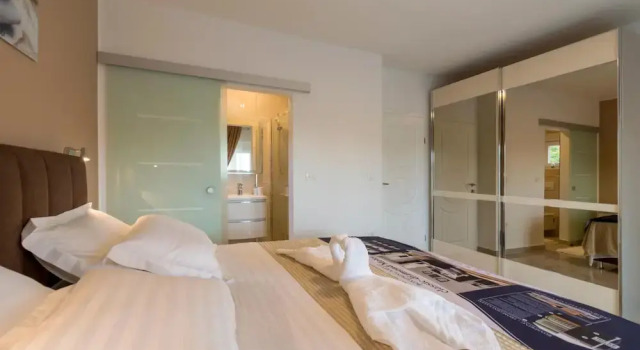 Nice Home in Dubrava kod Sibenika With Outdoor Swimming Pool, Wifi and 5 Bedrooms