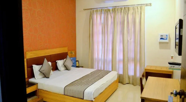 OYO 3523 Tekarees Inn Mahanagar