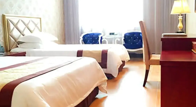 Yuandong Holiday Hotel