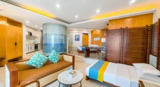 Семейный люкс с видом на море Ocean Holiday Hotel