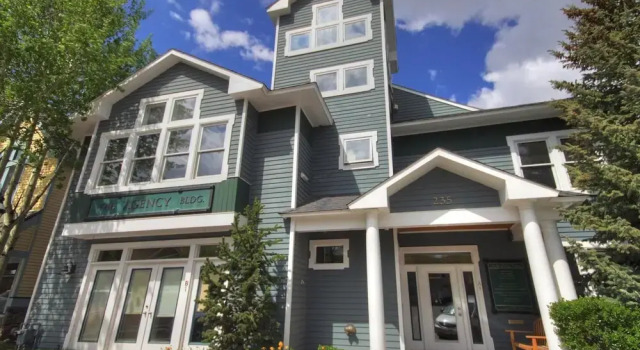 Porcupine Peak 2 Br condo by RedAwning, Rezerwuj Hotel Hotele w Vail Ski z parkingiem, Parking